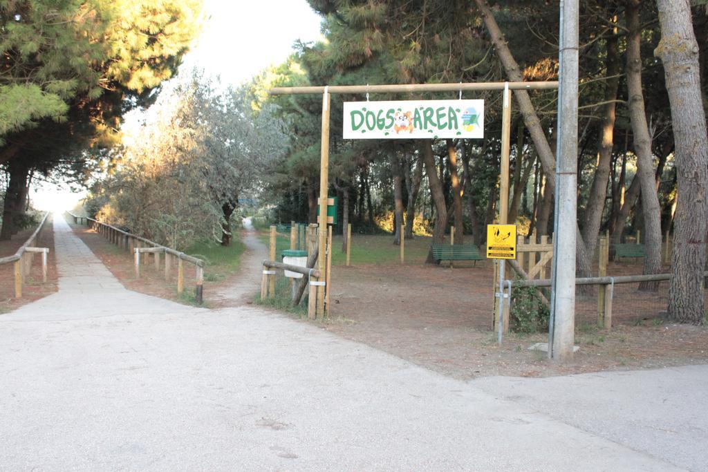 Camping Mare E Pineta Lido di Spina Exterior foto